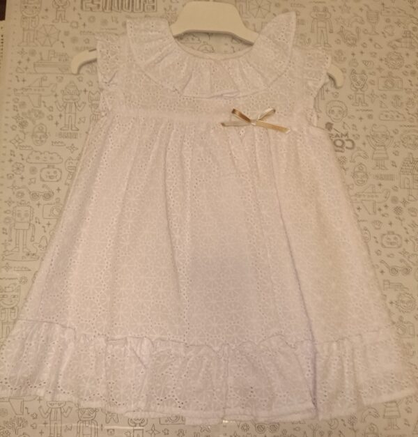 Vestido blanco troquel niña